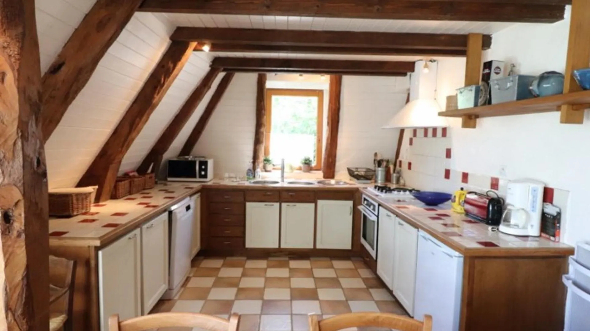بيت للعطل Maison De Caractere A Saint-Jacques-Des-Blats - 4 Pers, Bbq, Cheminee, Jardin, Station Proche - Fr-1-742-140